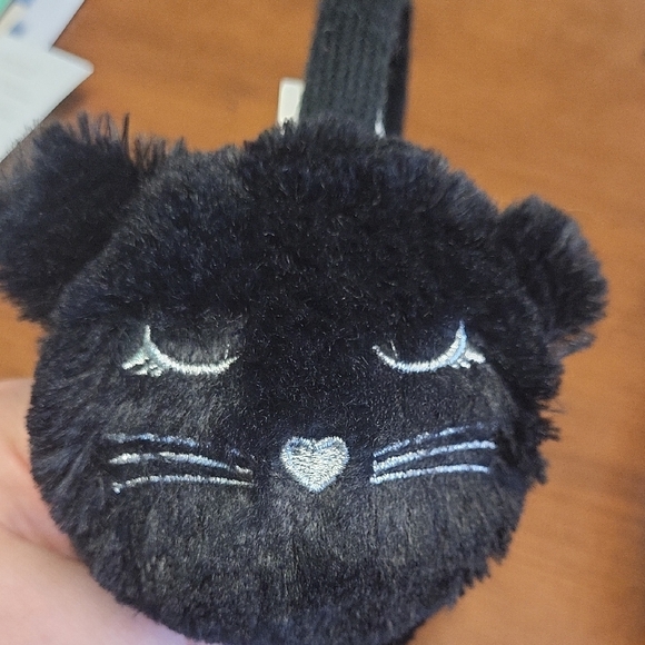 Cozy Black Cat Earmuffs for Kids - Picture 5 of 8